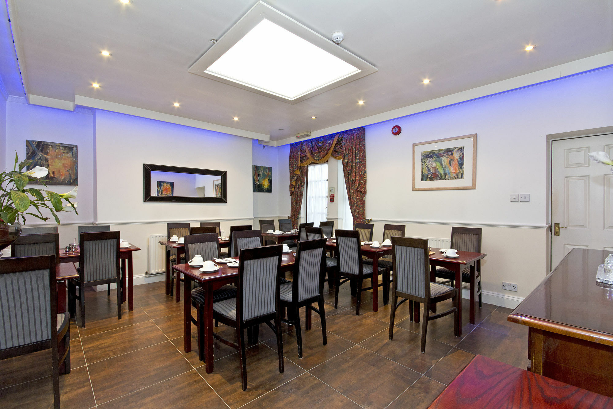 Kingswaypark Hotel At Park Avenue London Ngoại thất bức ảnh